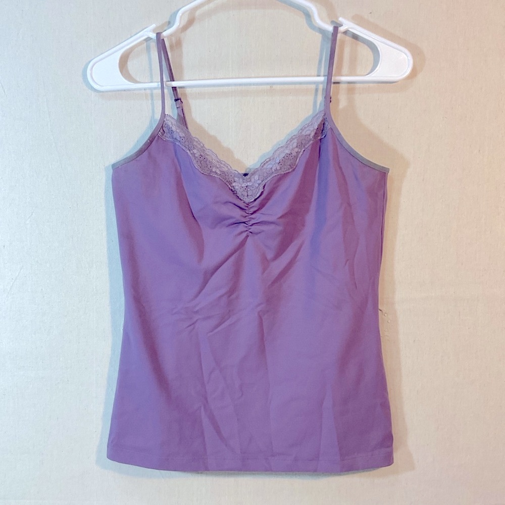 RW&CO. Lavender Camisole /Tank Top, with Lace Trim , medium excellent condition